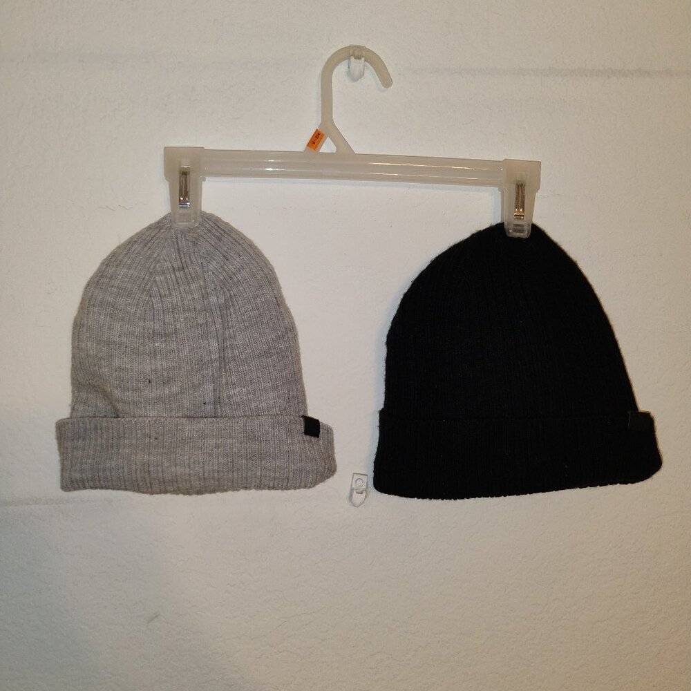 Dockers Beanies | Distressed Sweater (XL) | Thermal (L)